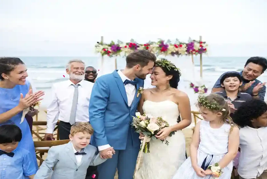 Wie plane ich eine Hochzeit direkt am Strand Schritt für Schritt?